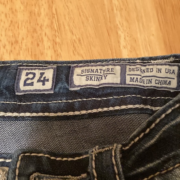 Miss Me Skinny Stretch Jeans - Picture 8 of 10